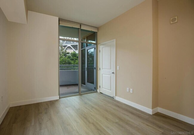 Building Photo - 253 Tenth Ave