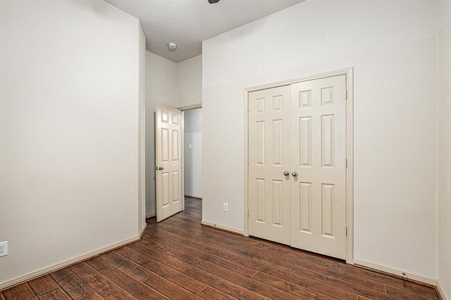 Building Photo - 25227 Ginger Ranch Dr