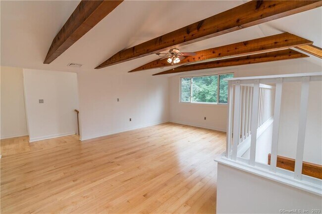 Building Photo - 17 Ferry Ln
