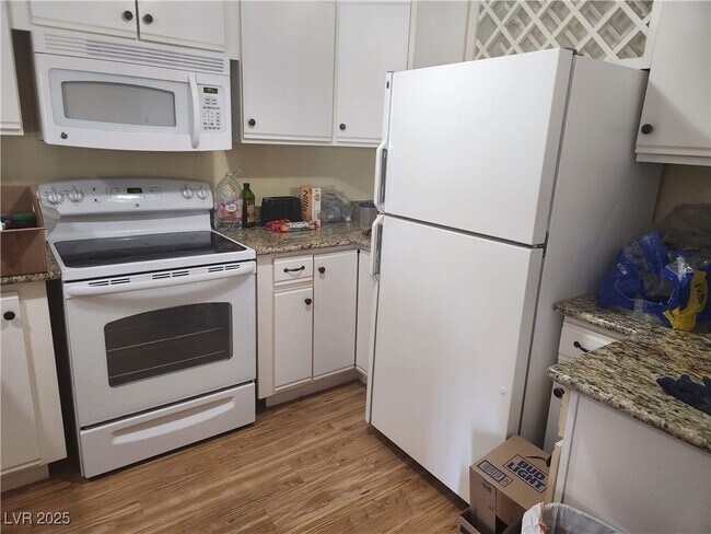 Building Photo - 380 E Happy Canyon Rd