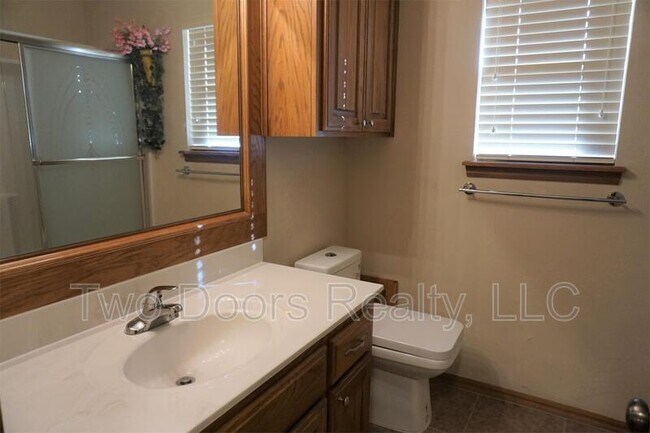 Building Photo - 9601 Crooked Creek Ln