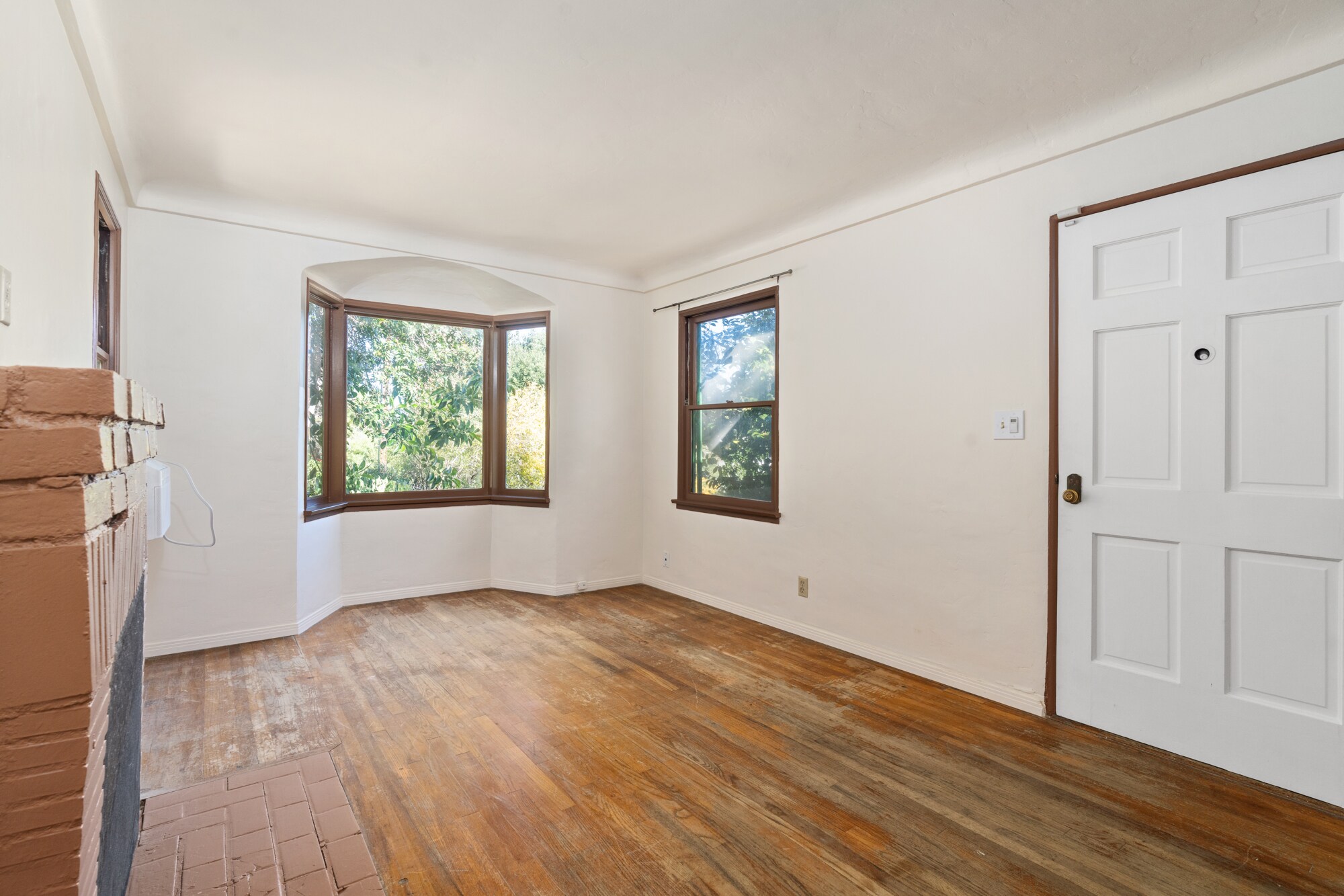 Building Photo - 3705 Fredonia Dr