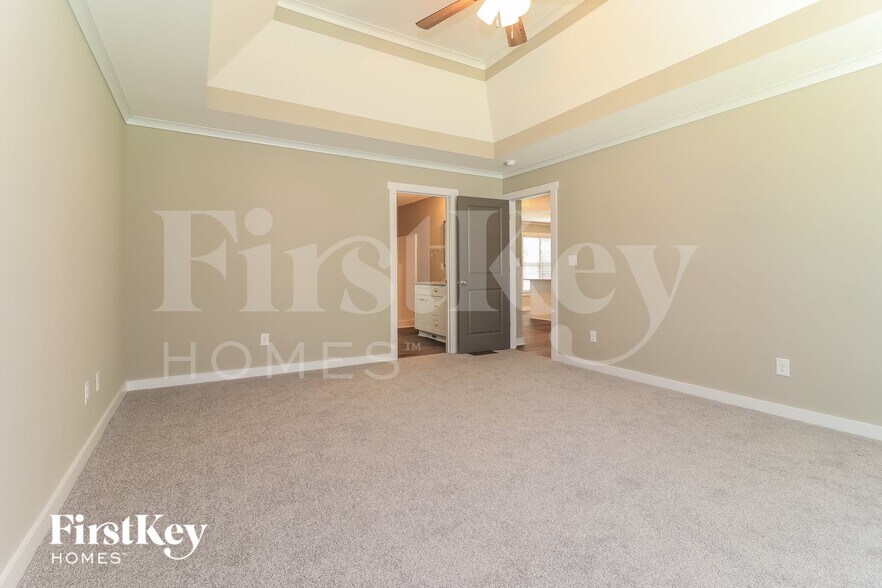 Building Photo - 321 Spring Ridge Dr