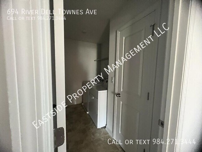 Building Photo - 694 River Dell Townes Ave.