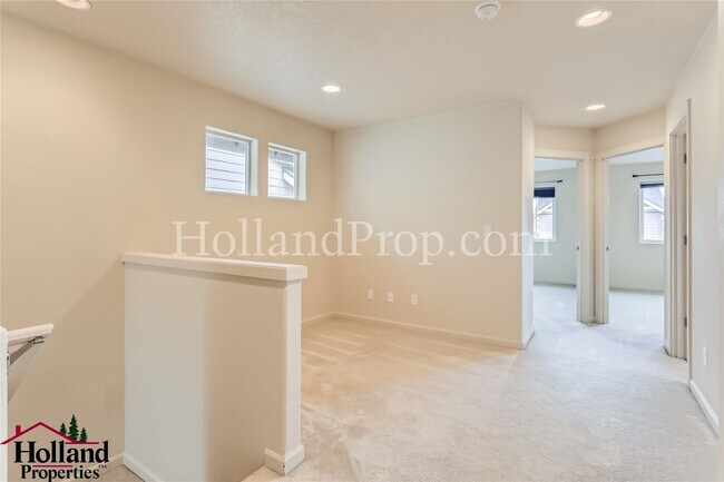 Building Photo - Beautiful 3-Bedroom Hillsboro Home in Desi...