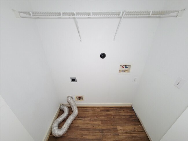 Building Photo - 2605 Calumet St