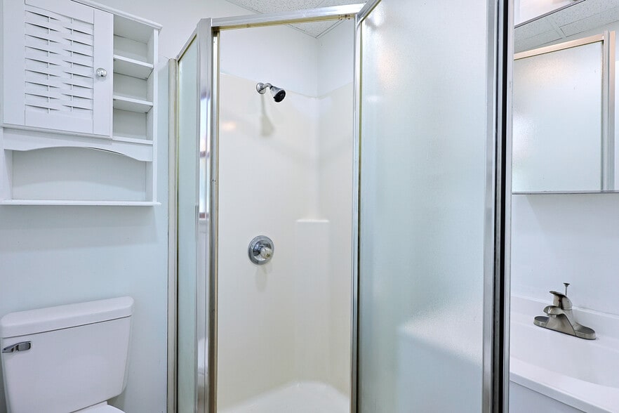 Building Photo - 329 Bedford St