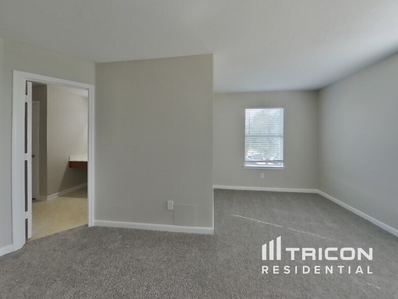 Building Photo - 20603 Fair Castle Dr