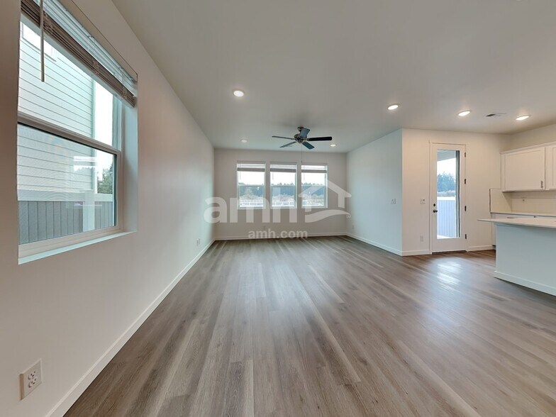 Building Photo - 5132 Turnstone St SE