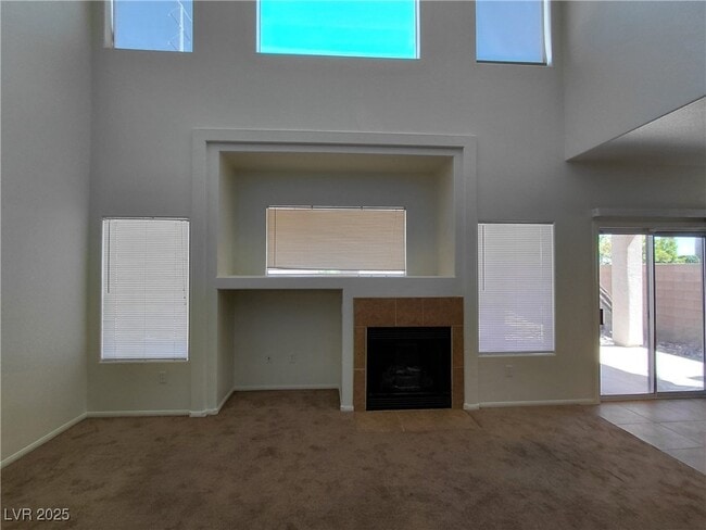 Building Photo - 452 Crocus Hill St