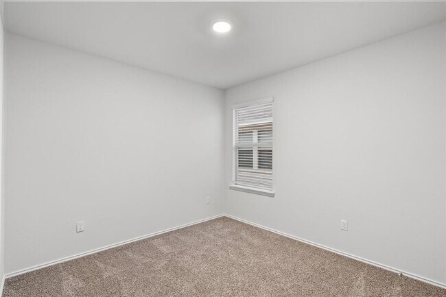 Building Photo - 112 Ragnar Dr