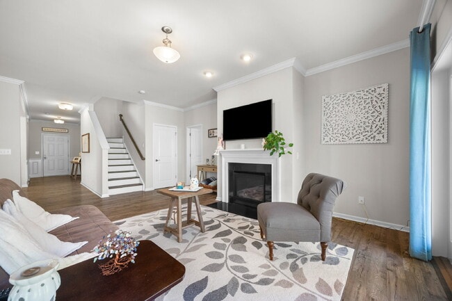 Building Photo - Amenity-Rich neighborhood!