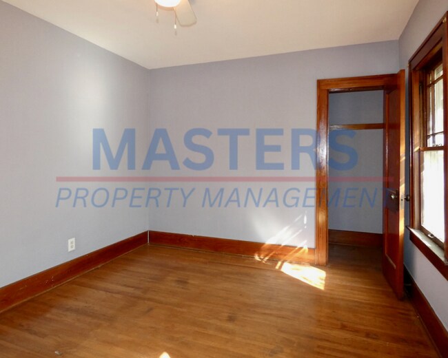 Building Photo - 524 E Hudson St