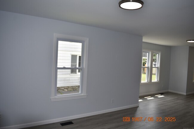 Building Photo - 41 Highland Ave