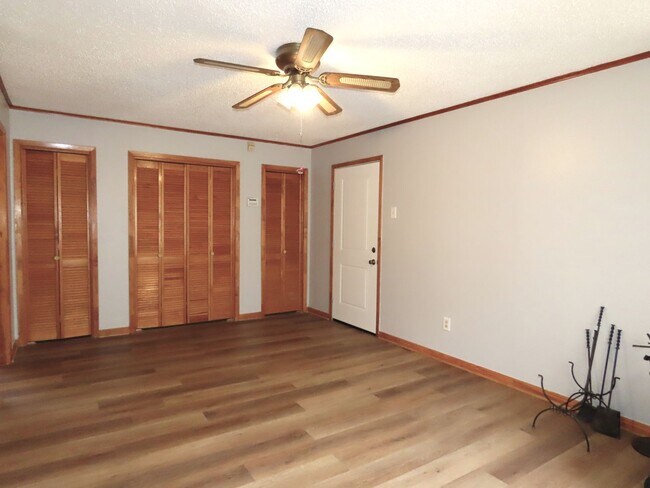 Building Photo - Country Living in Arp! 3 Bedroom, 1 Bath H...