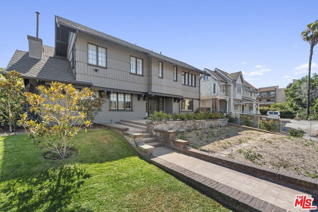 Primary Photo - 344 S Kingsley Dr