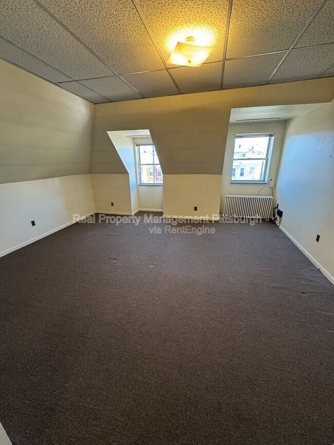 Building Photo - 437 S Aiken Ave