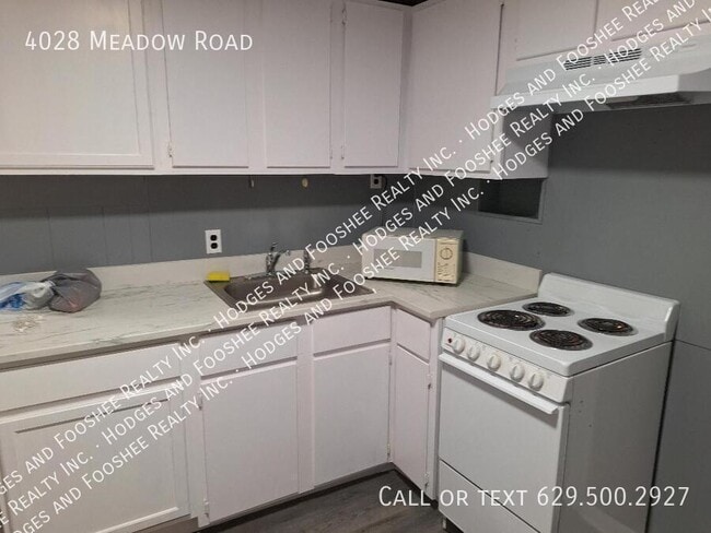 Building Photo - 4028 Meadow Rd