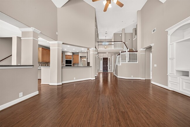 Building Photo - 16411 Canyon Chase Dr