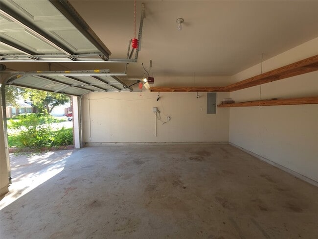 Building Photo - 3027 Providence Oak St