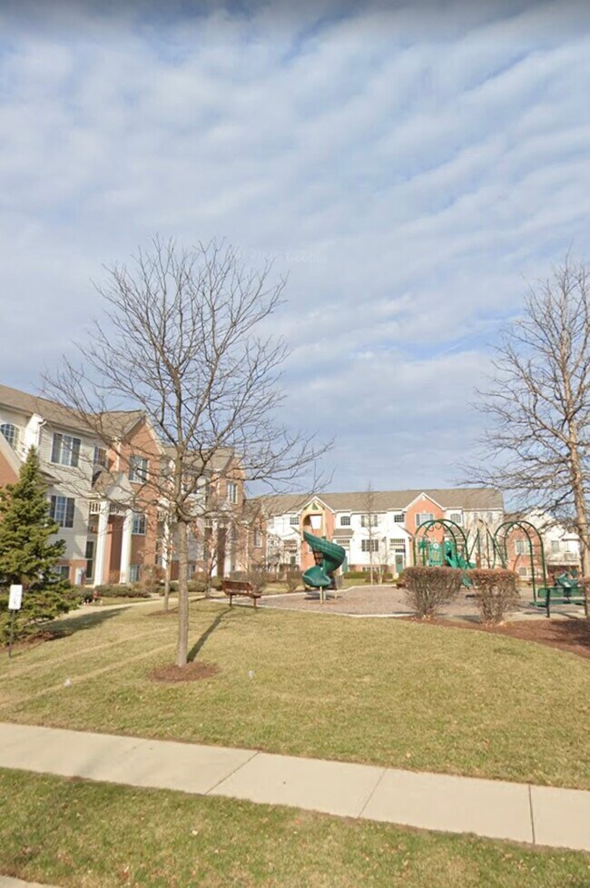 Building Photo - 10200 Mulberry Ln