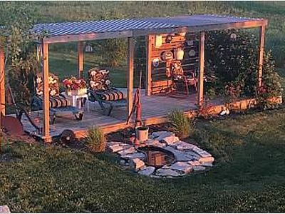 Outdoor living space - 5501 Martell Rd