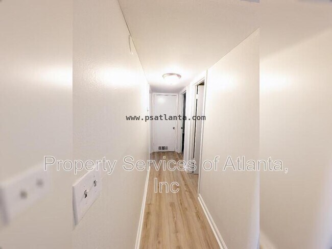 Building Photo - 564 Evergreen Terrace
