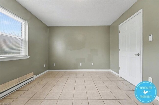 Building Photo - 1504 Autumn Dr