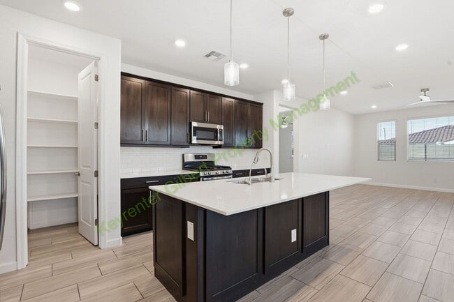 Building Photo - Modern Mesa Living in a Prime East Valley Location