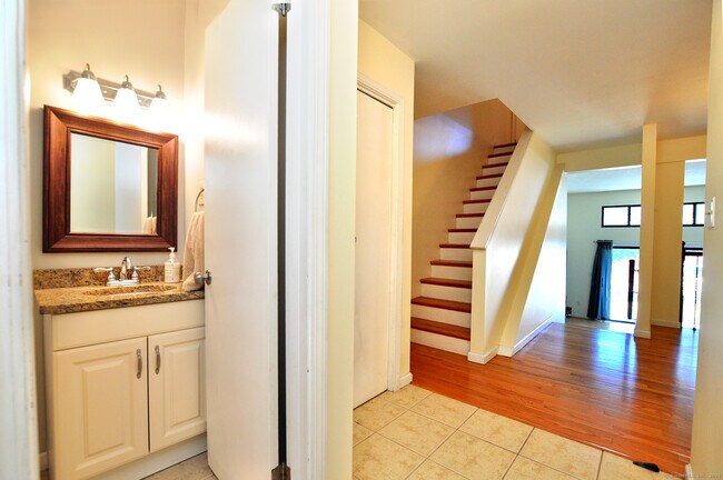 Building Photo - 305 Timber Ln