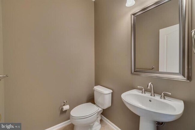 Building Photo - 20024 Northville Hills Terrace