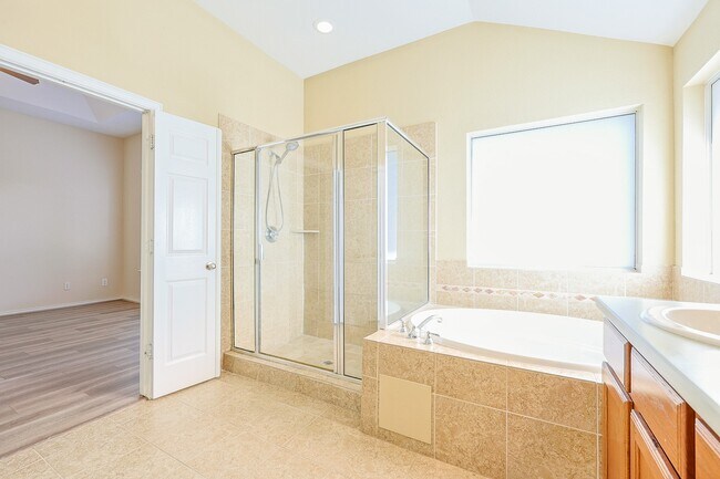 Building Photo - 6726 Hawsley Way