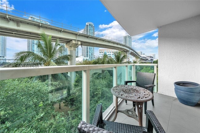 Building Photo - 31 SE 5th St