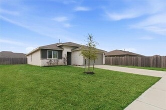 Building Photo - 610 Lost Crk Dr