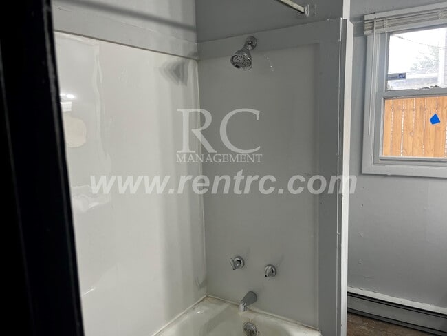 Building Photo - 206-A California-