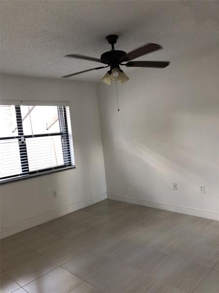 Building Photo - 9800 NW 16th Ct