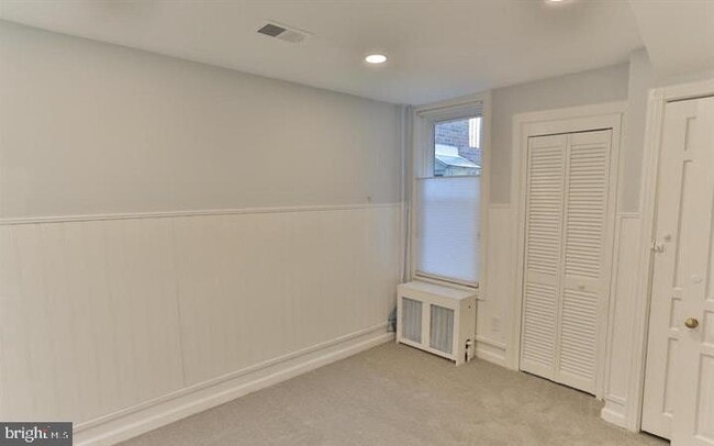 Building Photo - 855 N 24th St