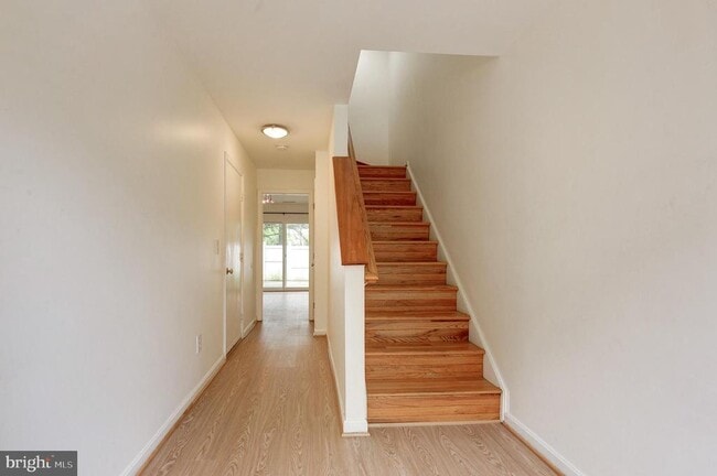 Building Photo - 12050 Edgemere Cir