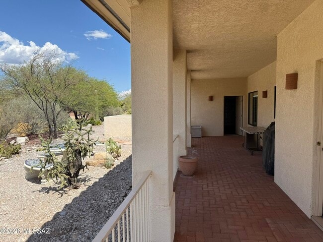 Building Photo - 6141 N Paseo Zaldivar