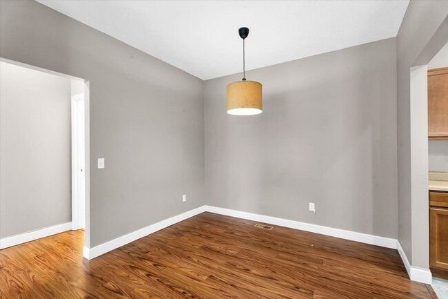 Building Photo - 2 bedroom, 2 bathroom condo!