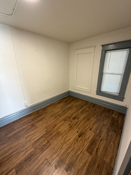 Building Photo - 708 Mills St