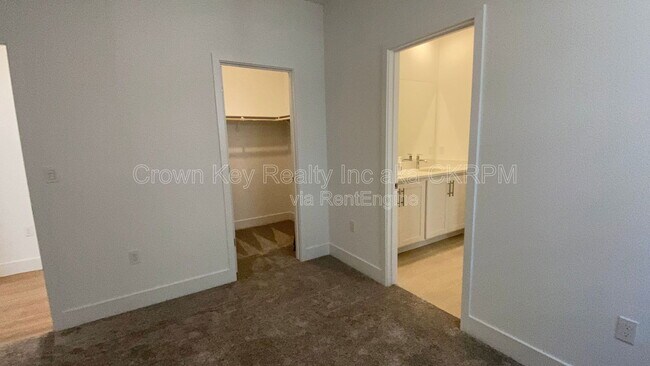 Building Photo - 2703 Joshua St