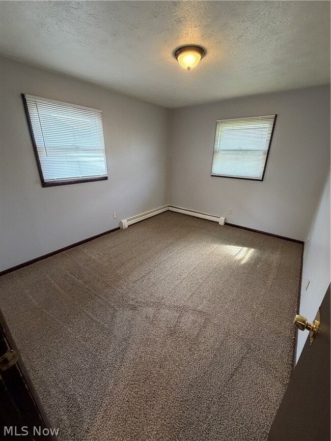 Building Photo - 835 Cook Ave