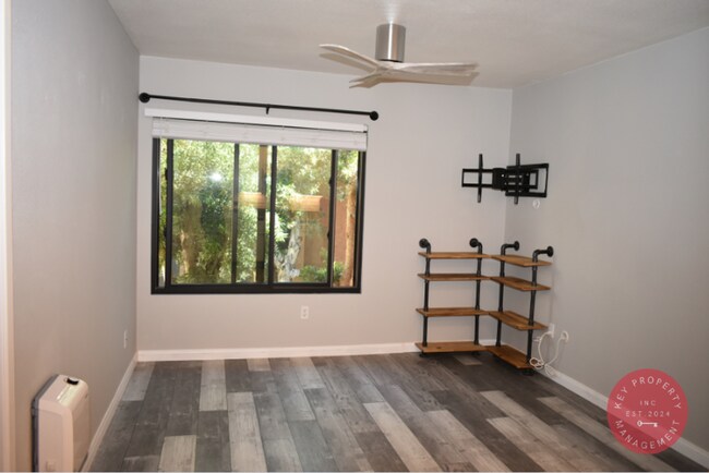 Building Photo - Modern 1 Bd, 1 Ba, 55+ Community ( North P...