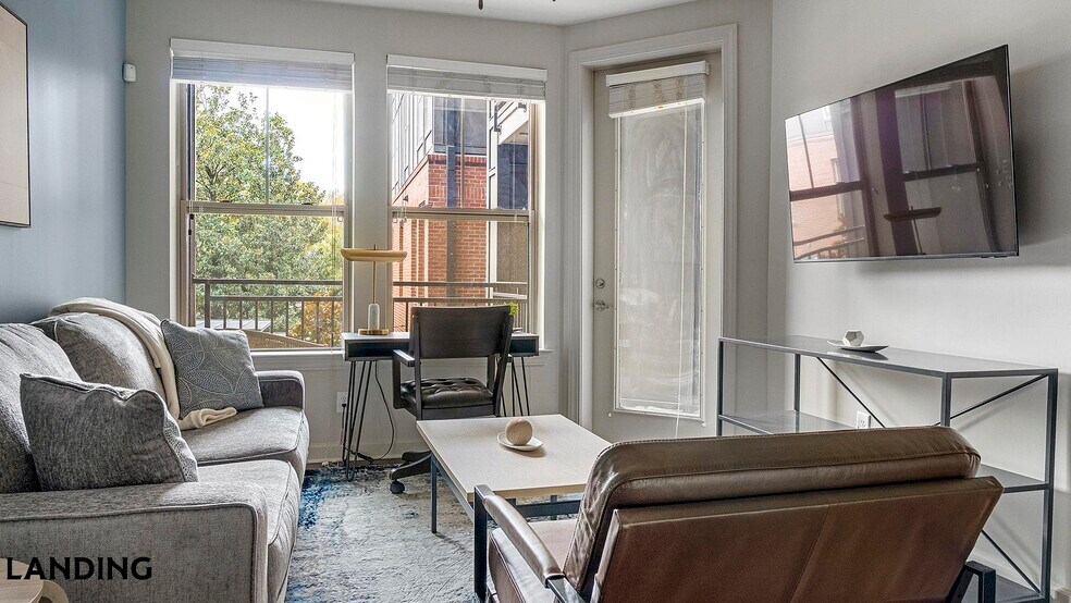 Building Photo - 2420 Peachtree Rd NW