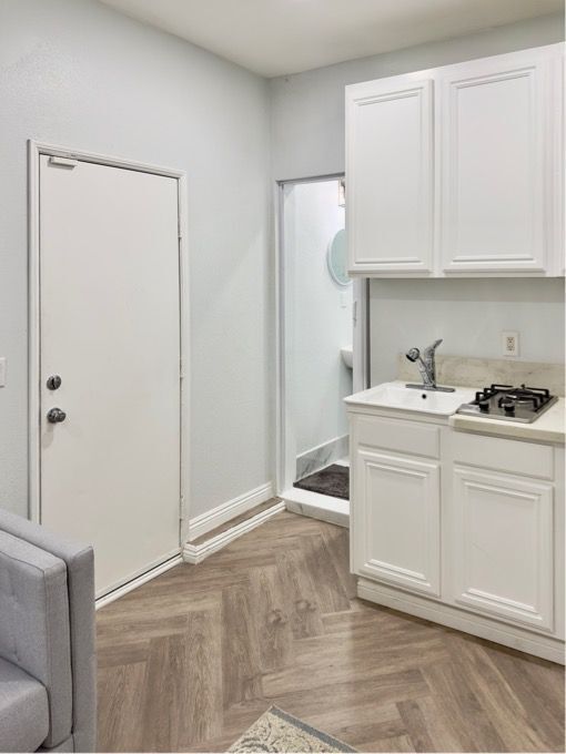 Building Photo - 30342 De Caron St