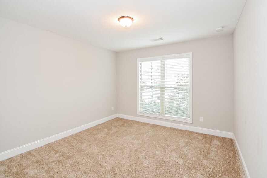 Building Photo - 222 Heartland Cir