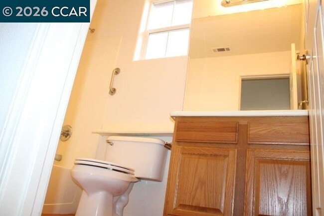 Building Photo - 524 Rosewood Ln