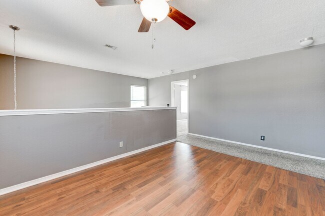Building Photo - Spacious and Updated Home in Prime Location