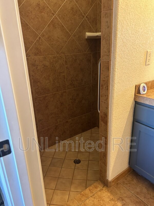 Building Photo - 3001 Talley Dr